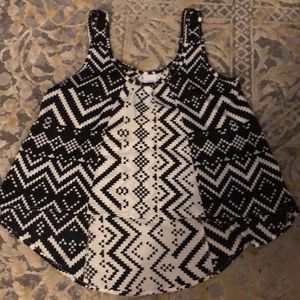 Black/White High low crop top